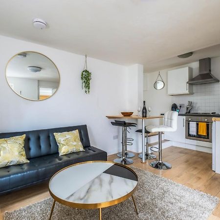 Cosy Flat In Free Parking Area, Next To Bus Stop Hove Extérieur photo