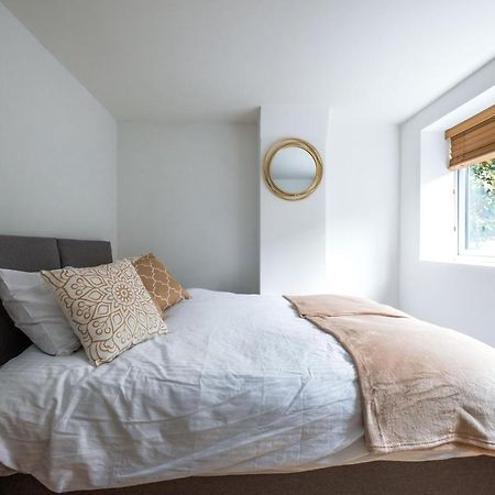 Cosy Flat In Free Parking Area, Next To Bus Stop Hove Extérieur photo