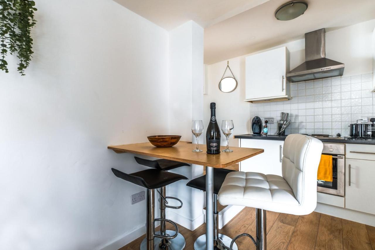 Cosy Flat In Free Parking Area, Next To Bus Stop Hove Extérieur photo